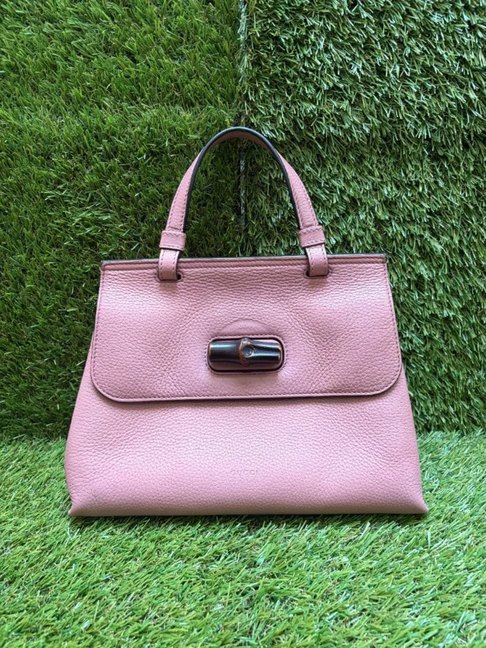 Gucci Small Leather Bamboo Daily Satchel in Pink